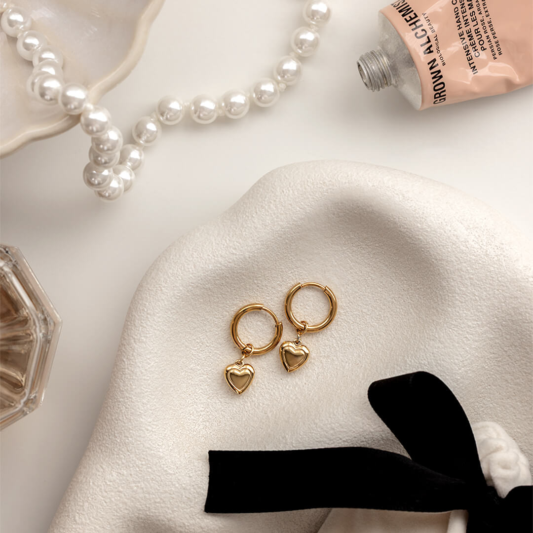 Eloise Huggie Earrings - Gold