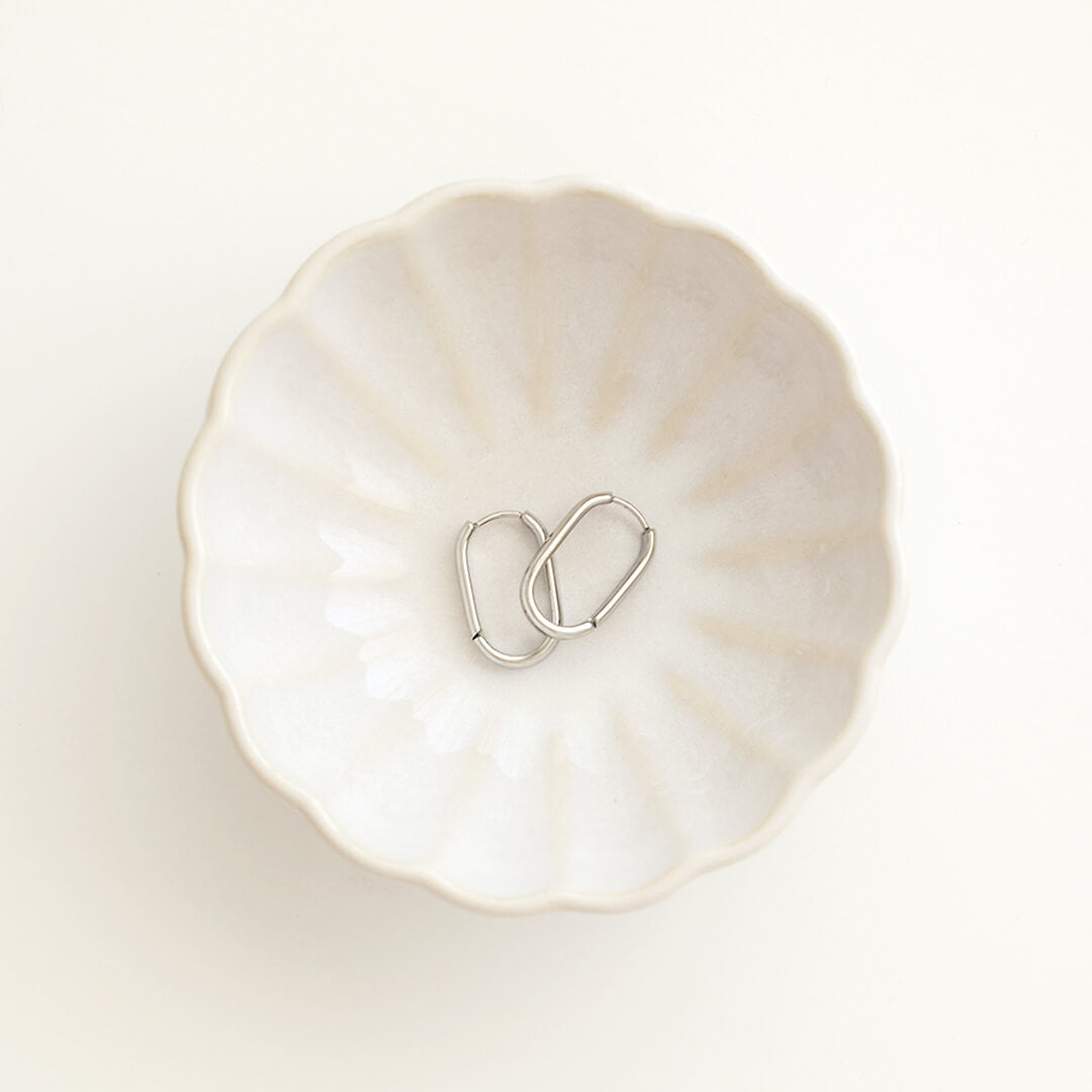 Harper Oval Hoop Earrings - Silver